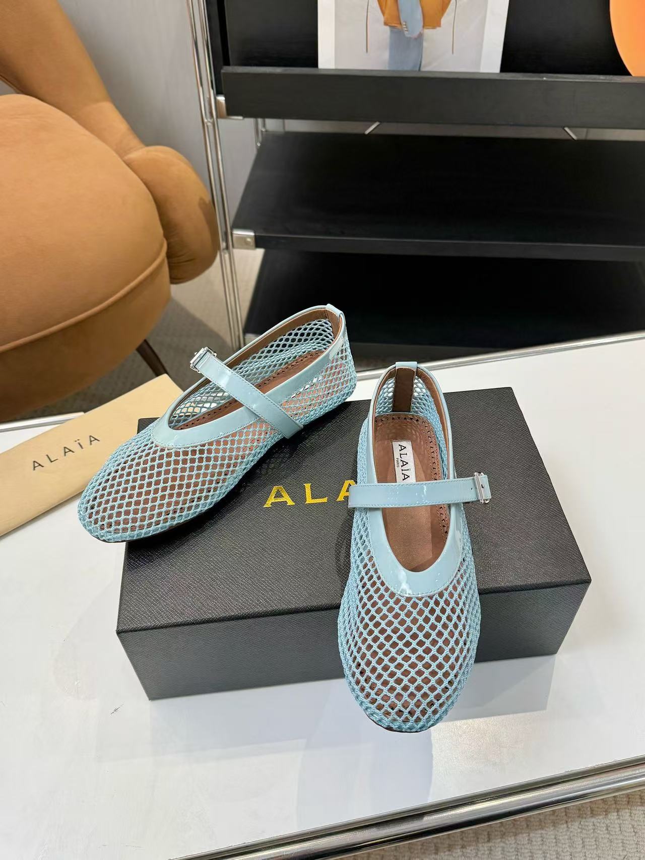 Alaia Shoes AAA(Women)-014