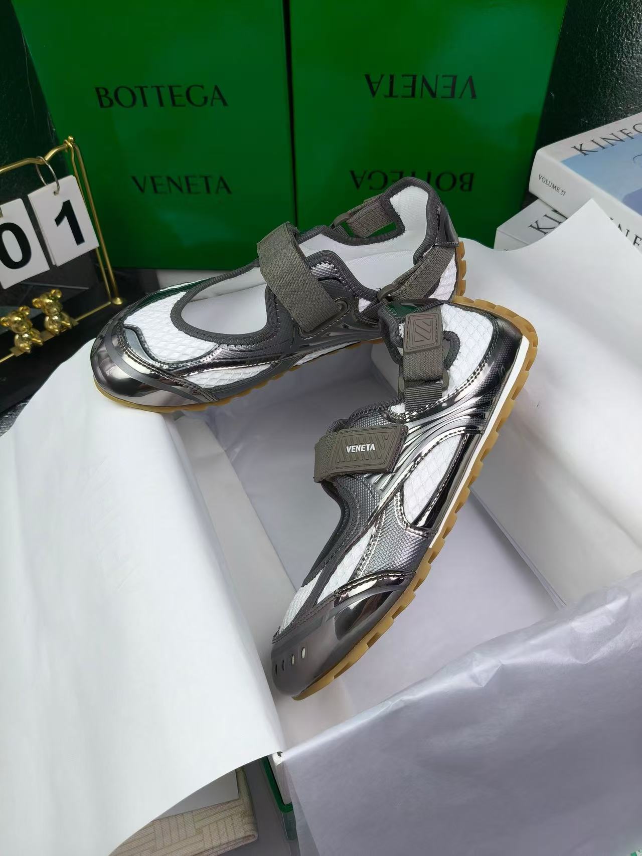 Bottega Veneta Shoes(AAA)-064