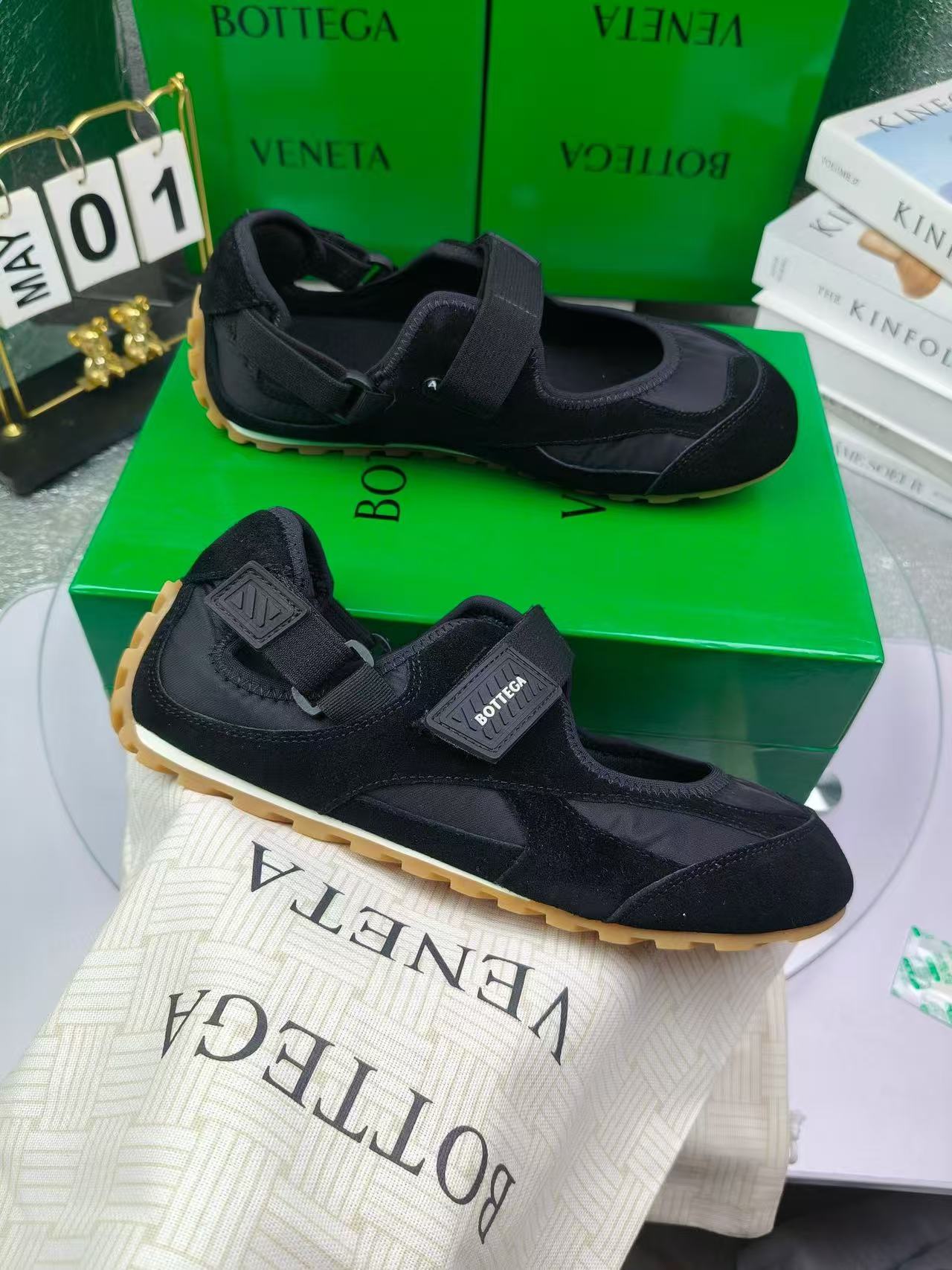 Bottega Veneta Shoes(AAA)-068
