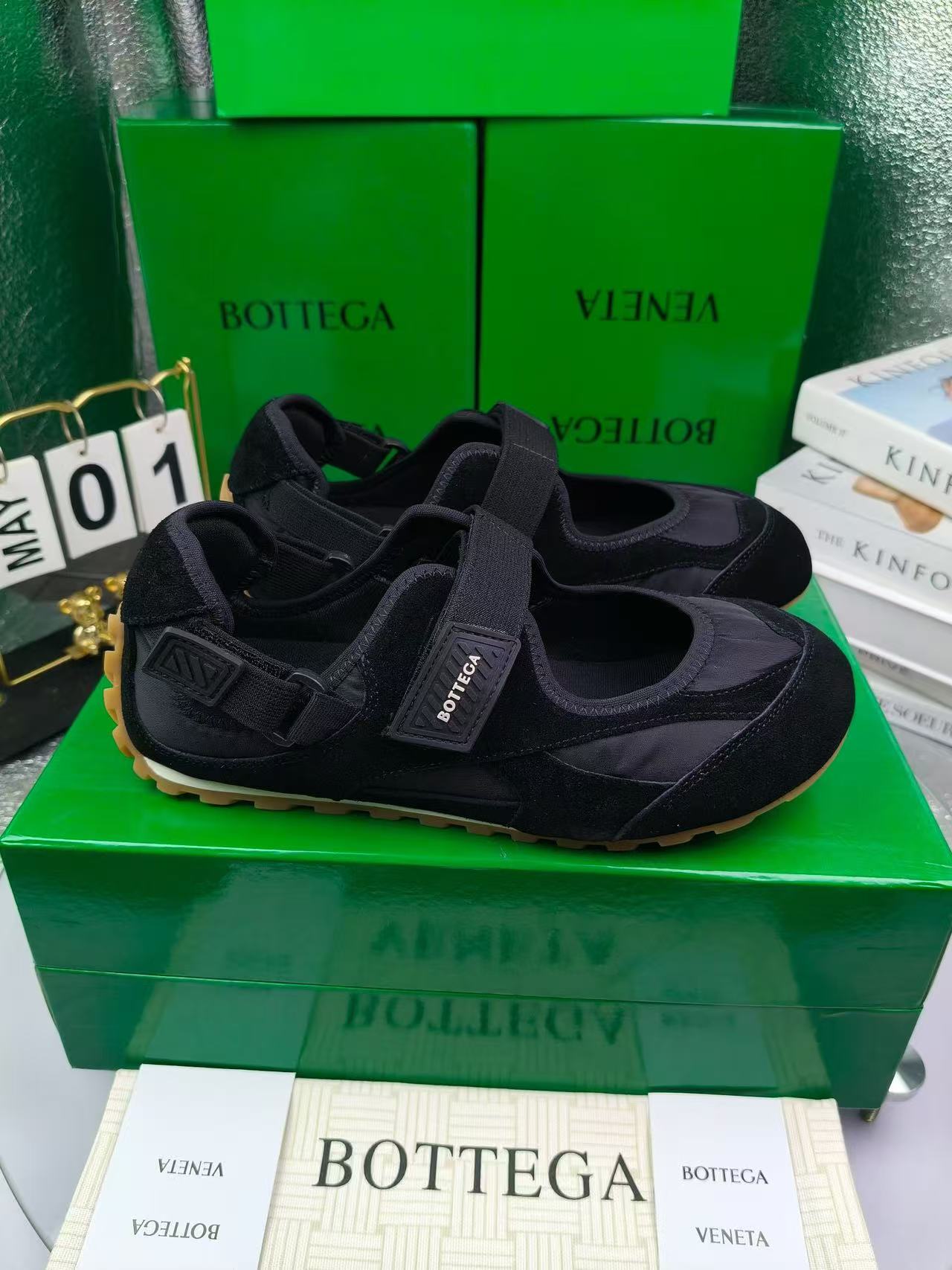 Bottega Veneta Shoes(AAA)-068