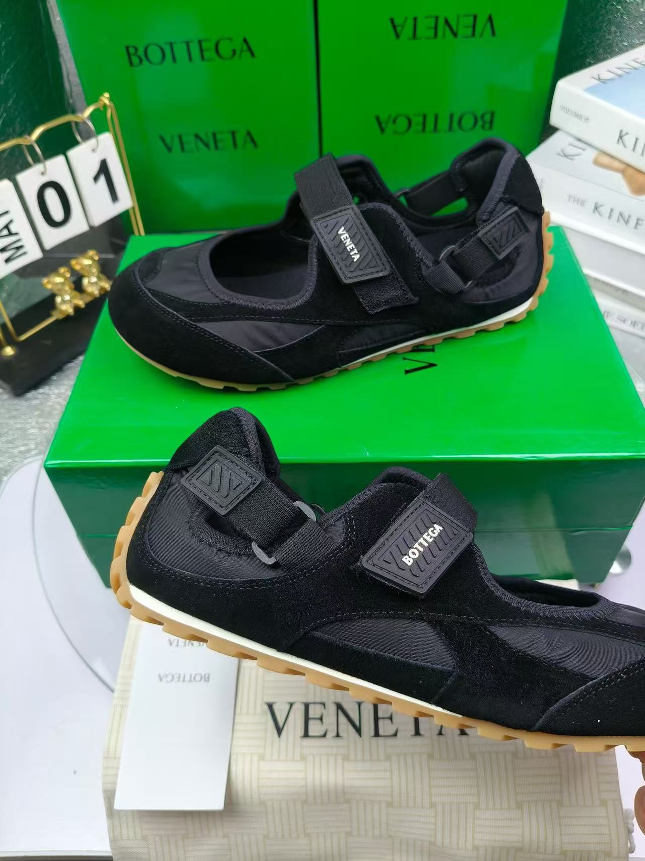 Bottega Veneta Shoes(AAA)-068