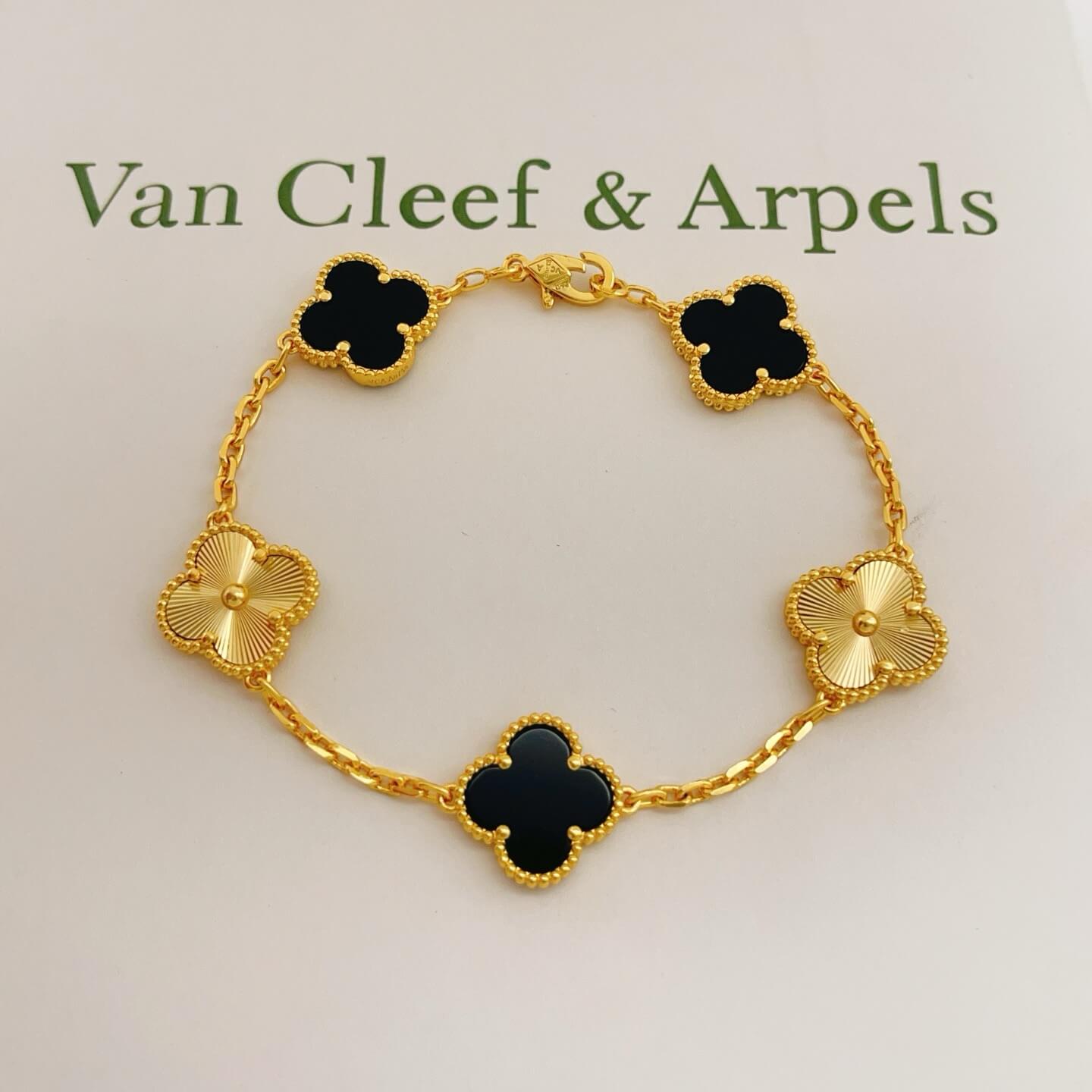 Van Cleef & Arpels Bracelet-005