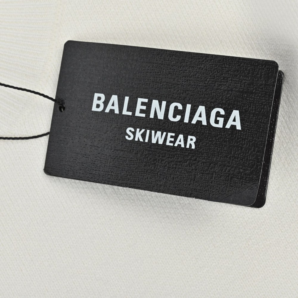Balenciaga Sweater-044