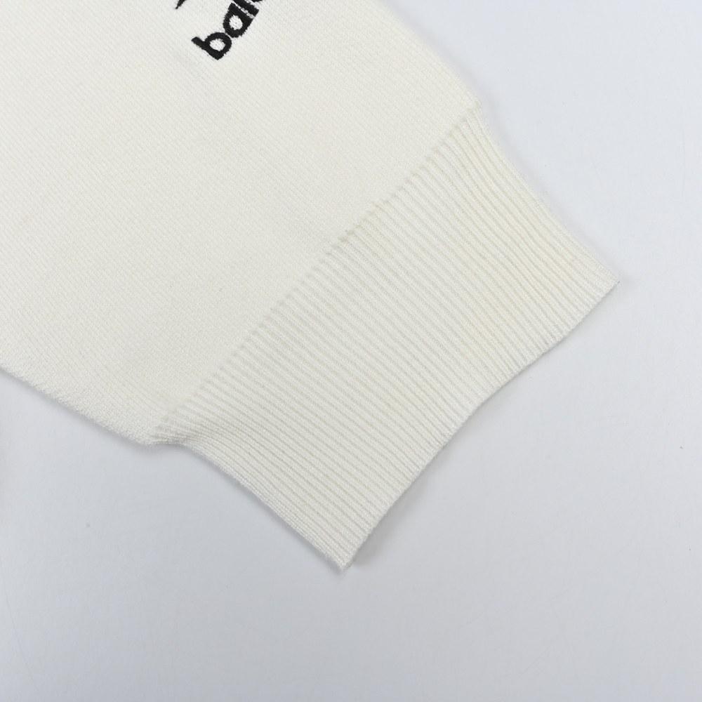 Balenciaga Sweater-044