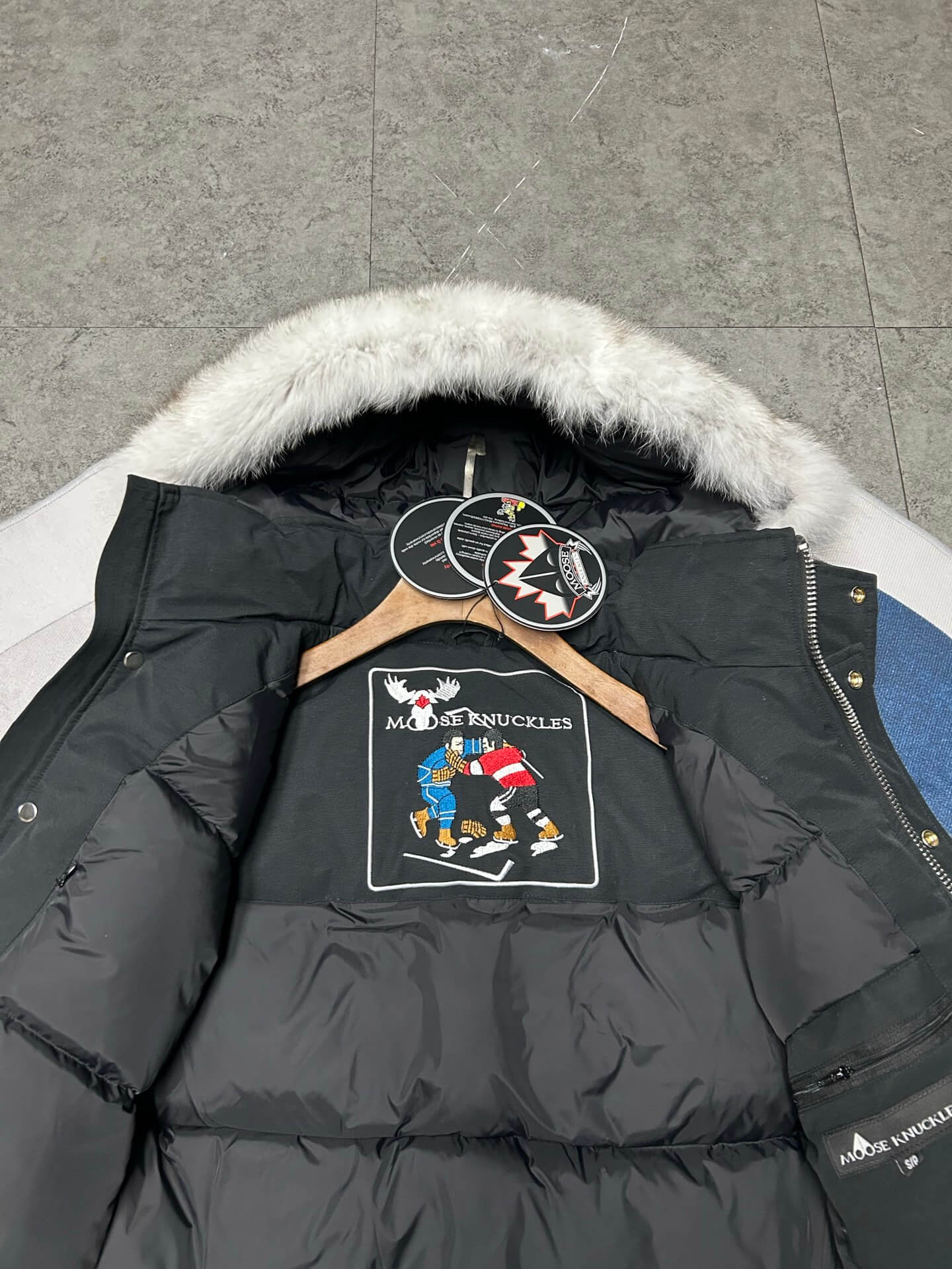 Moose Knuckles Coat-027