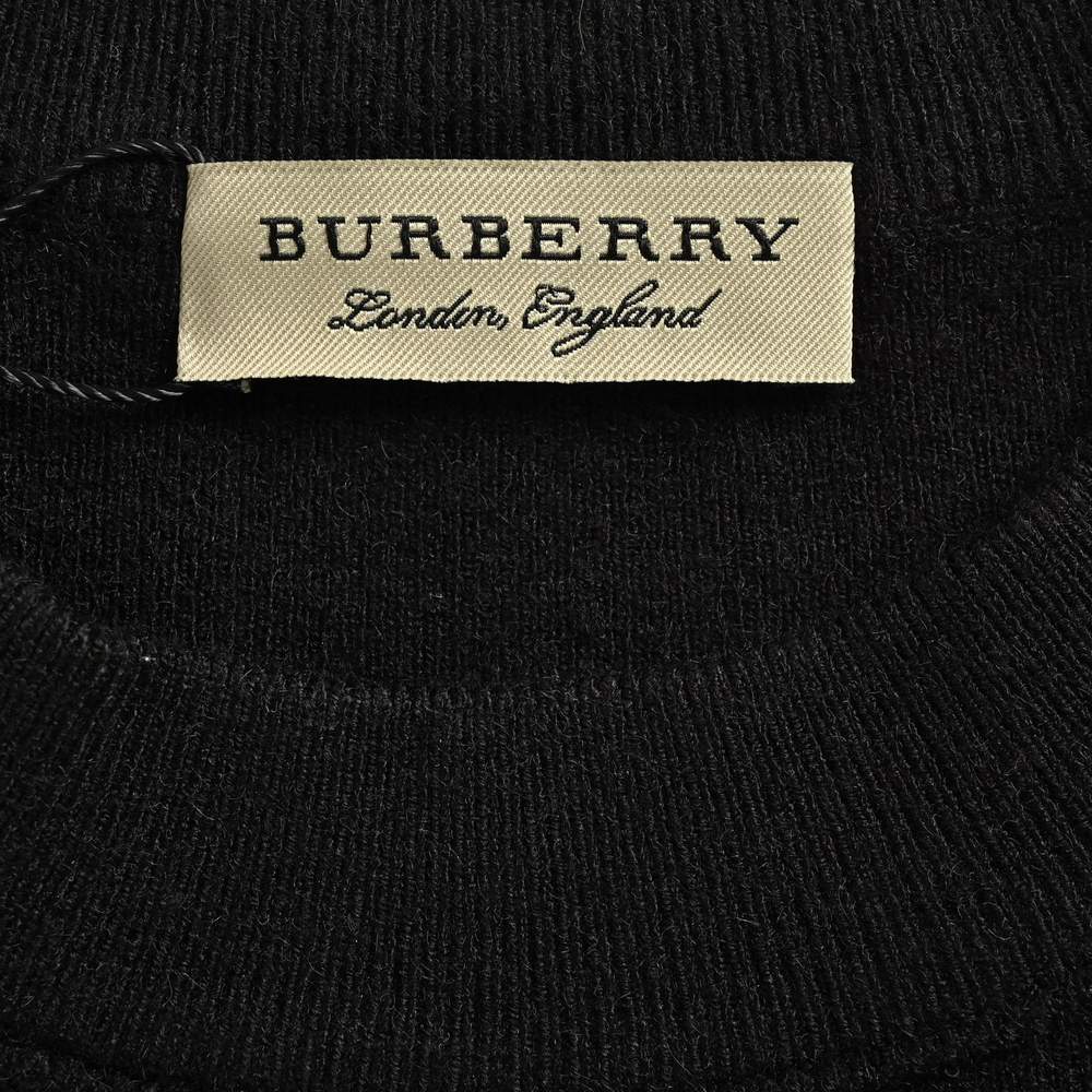 Burberry Sweater-047