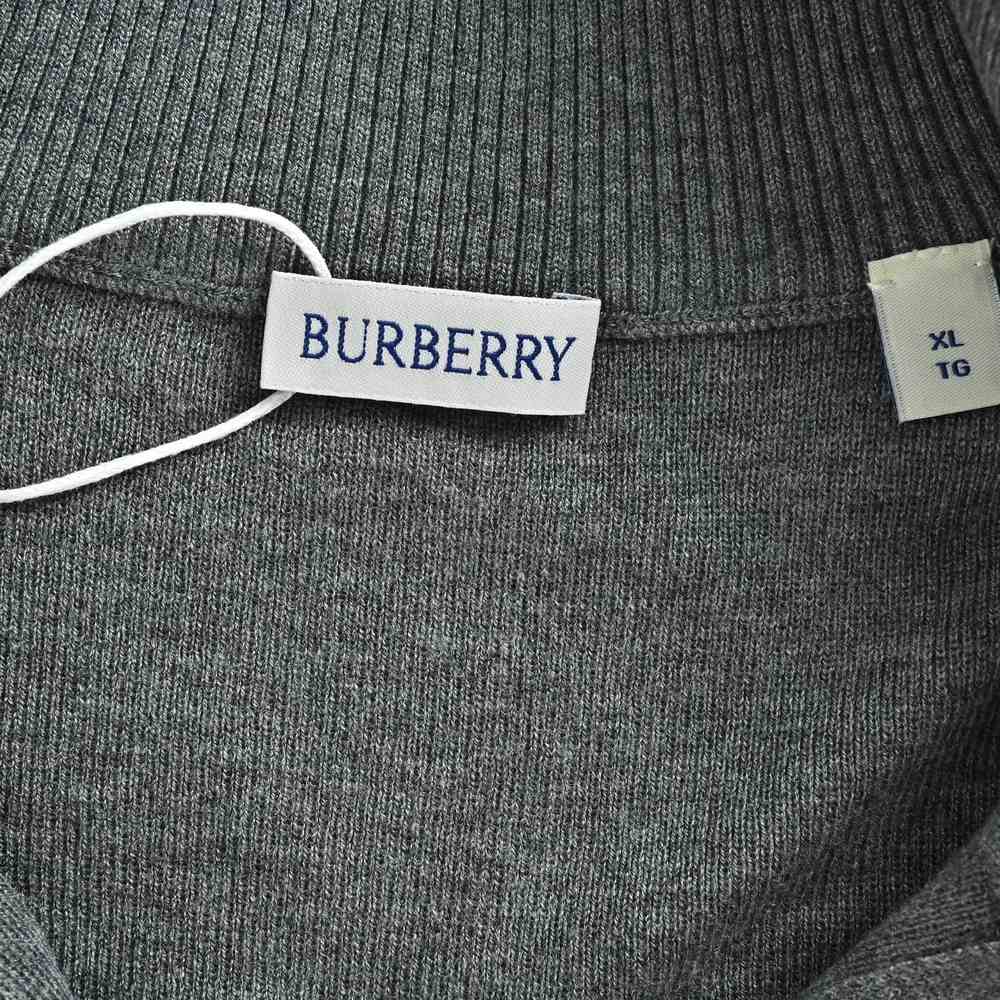 Burberry Sweater-060