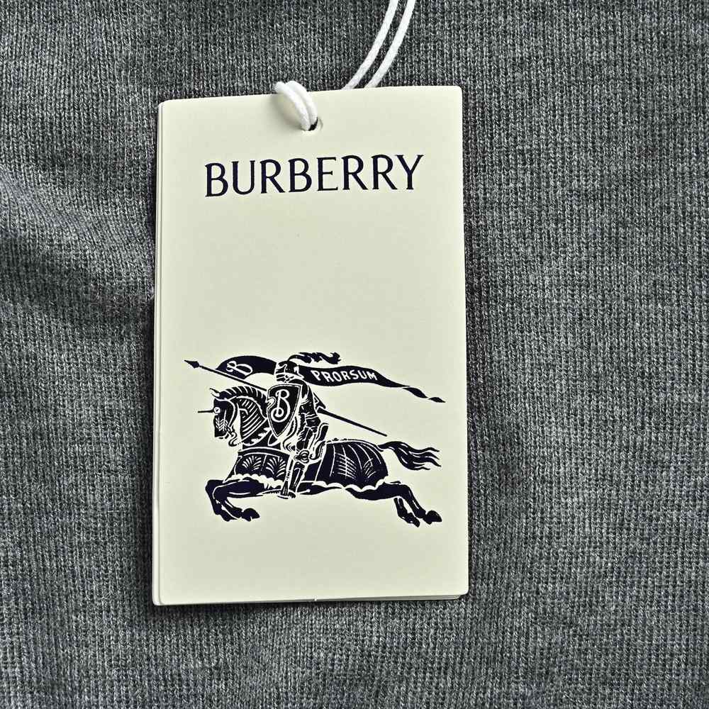 Burberry Sweater-038