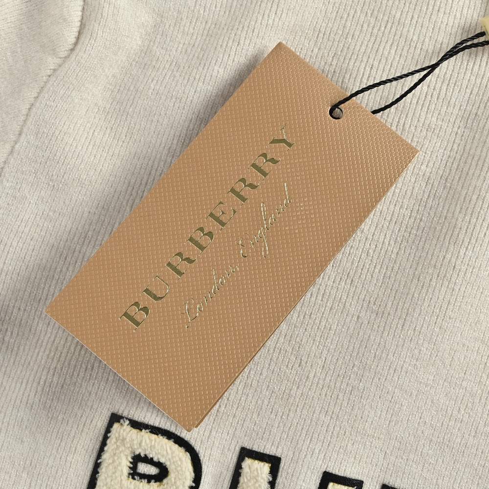 Burberry Sweater-048