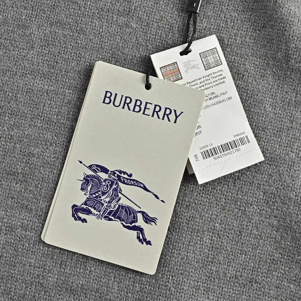 Burberry Sweater-067