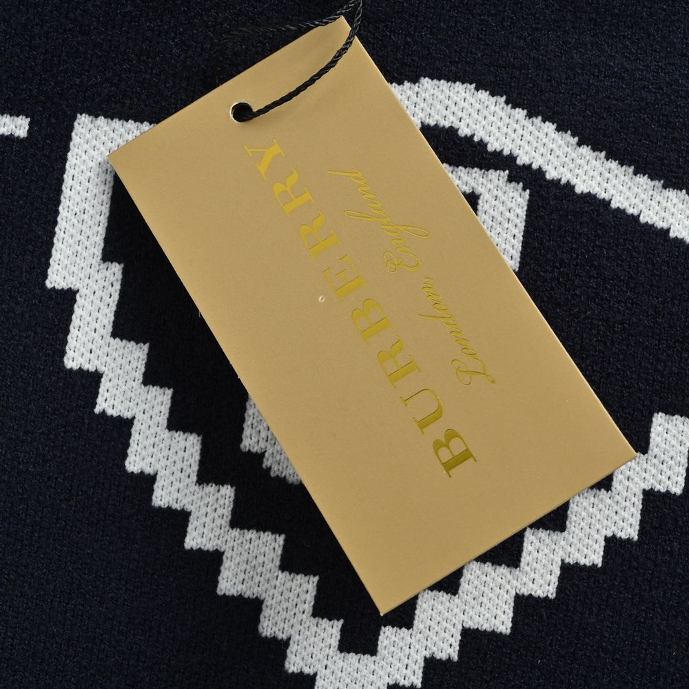Burberry Sweater-051