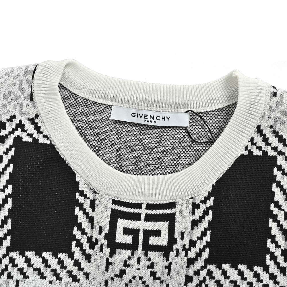 GIVENCHY T-shirts-079