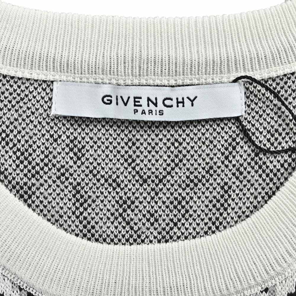 GIVENCHY T-shirts-079
