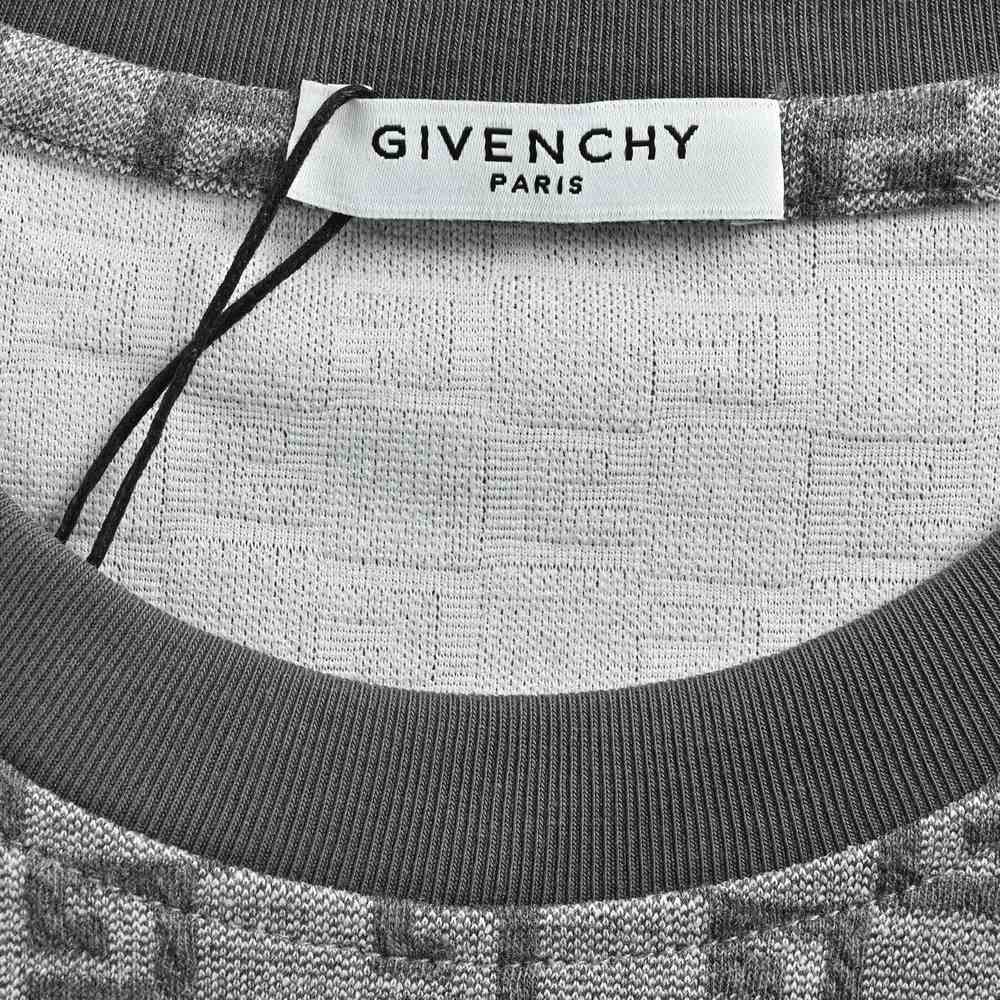 GIVENCHY T-shirts-074