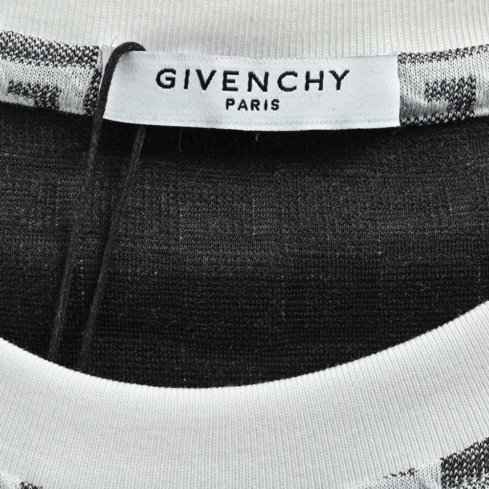 GIVENCHY T-shirts-075