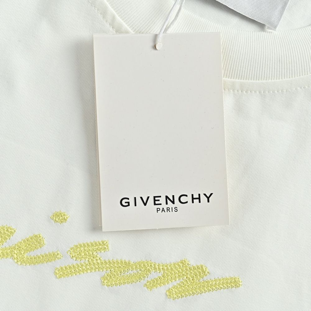 GIVENCHY T-shirts-084