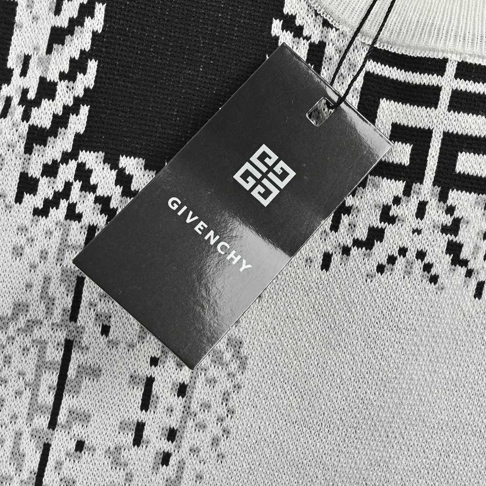 GIVENCHY T-shirts-079