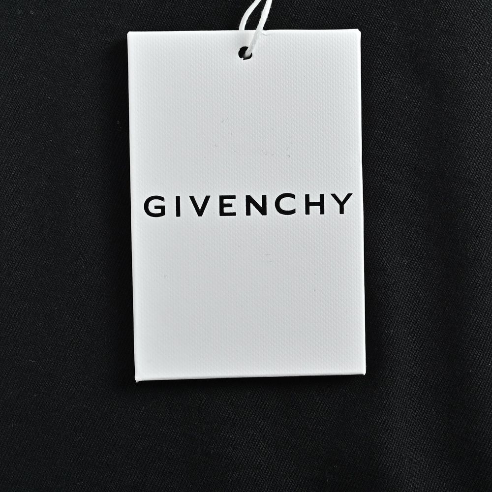 GIVENCHY T-shirts-047
