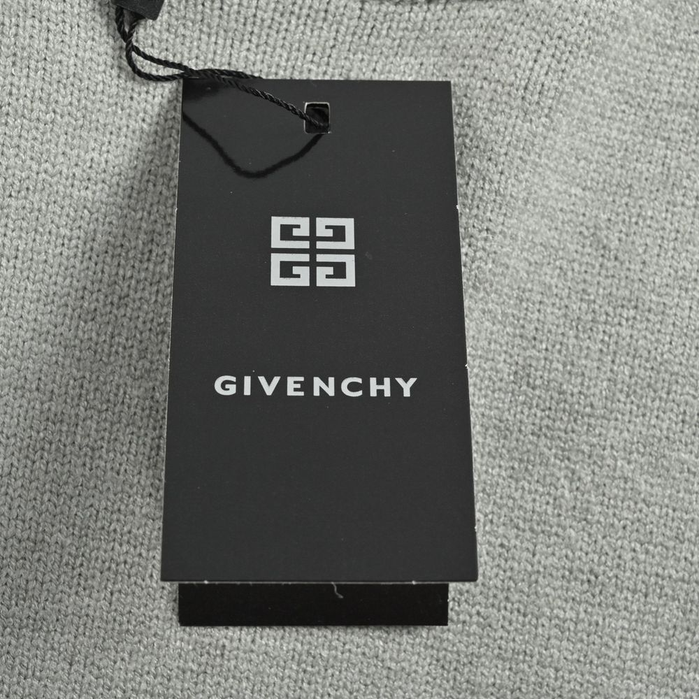GIVENCHY Sweater-034