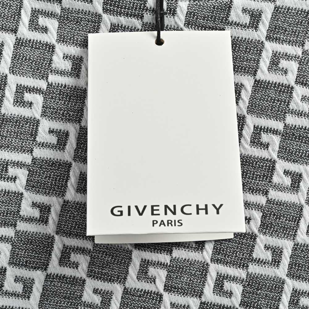 GIVENCHY T-shirts-075