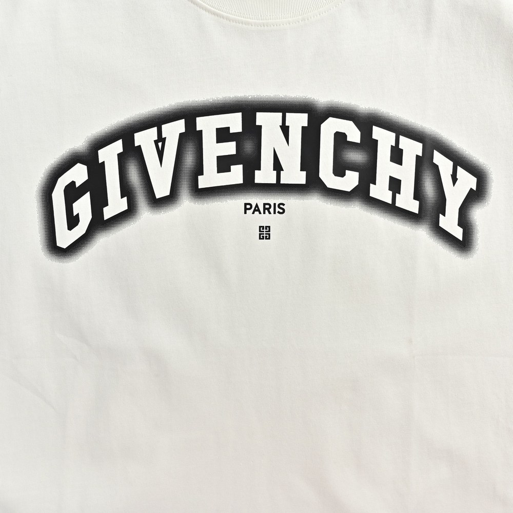 GIVENCHY T-shirts-048