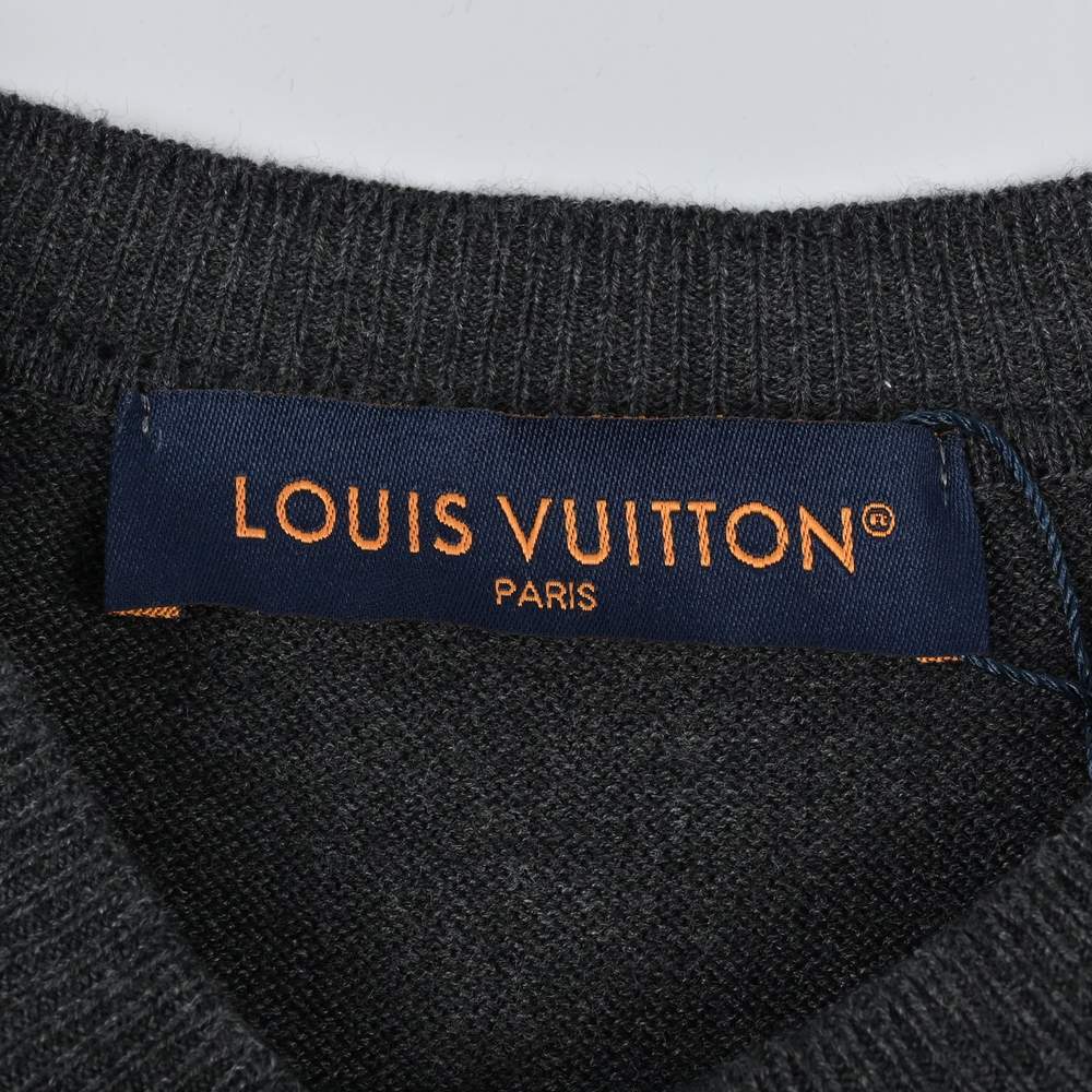LV Sweater-460