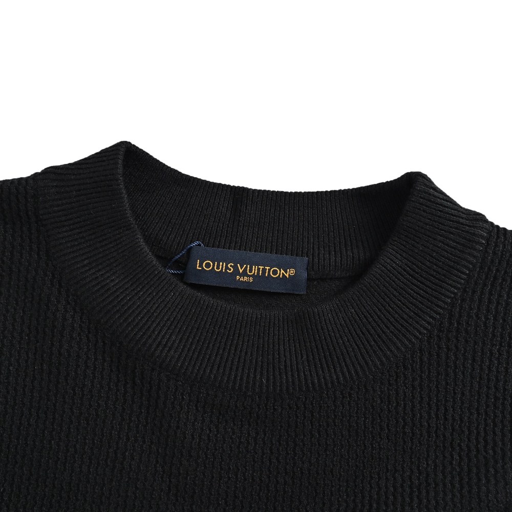 LV Sweater-467