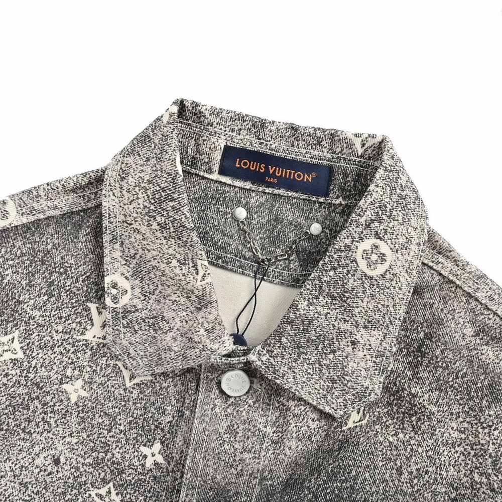 LV Jacket-178