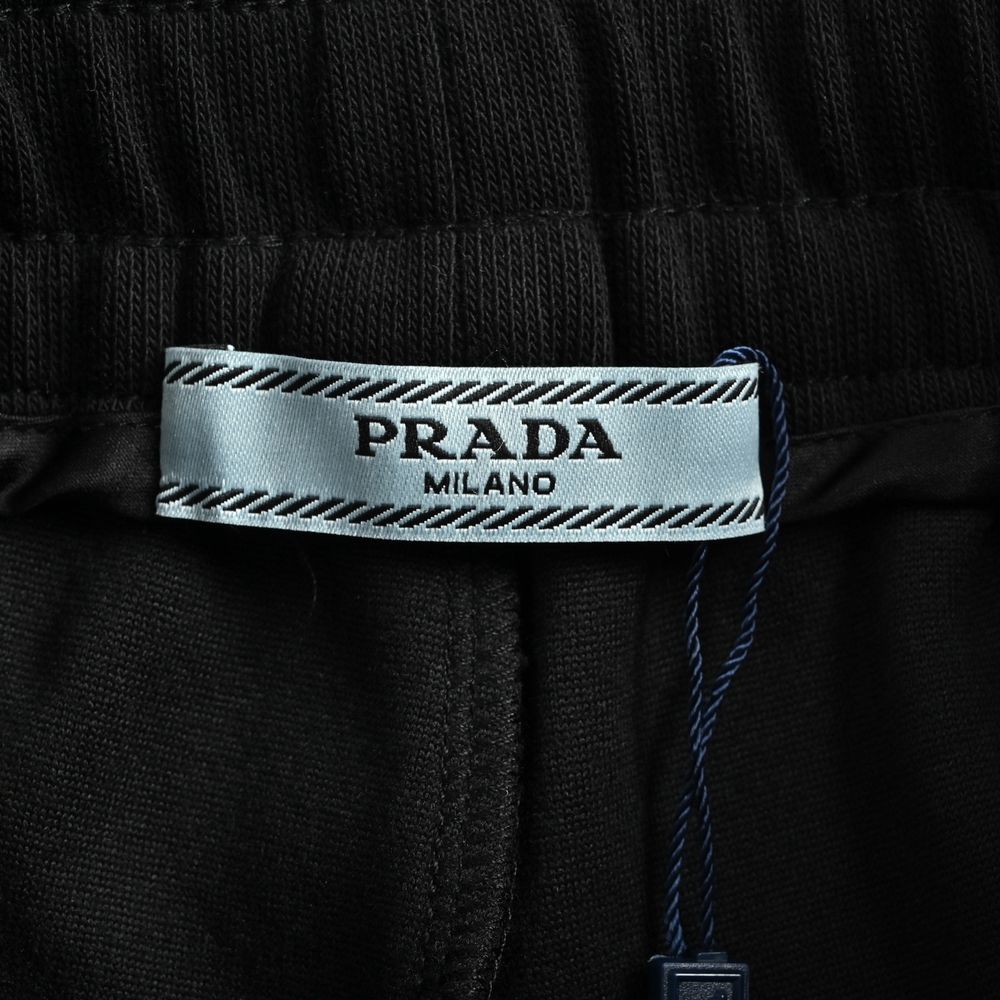 Prada Shorts-040