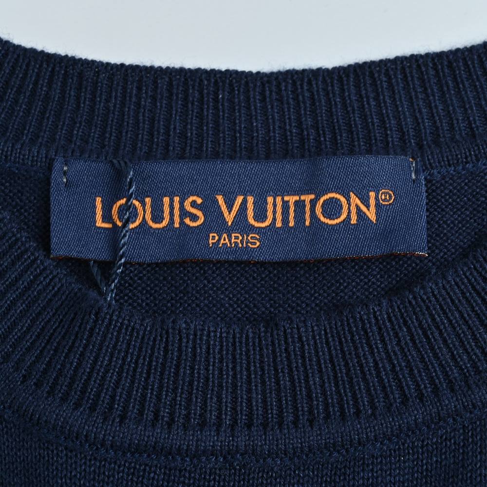 LV Sweater-459