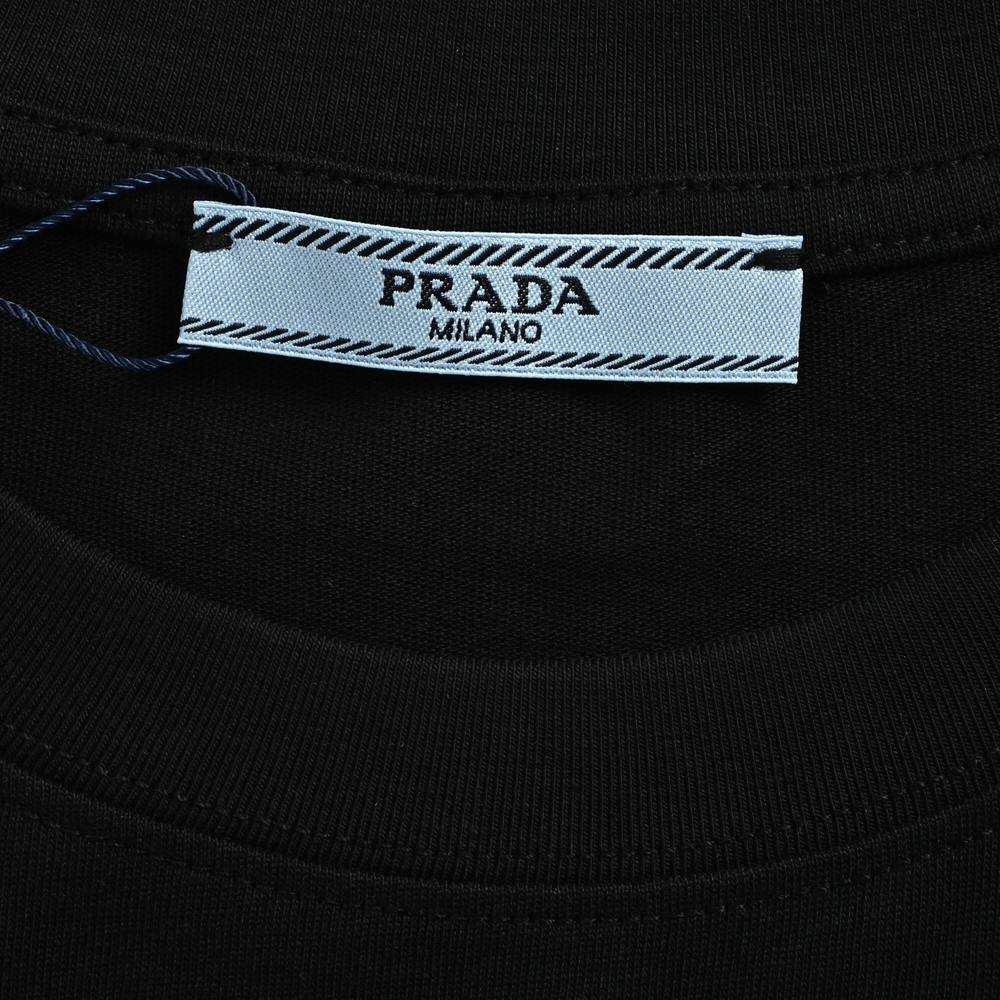 Prada T-shirts-640