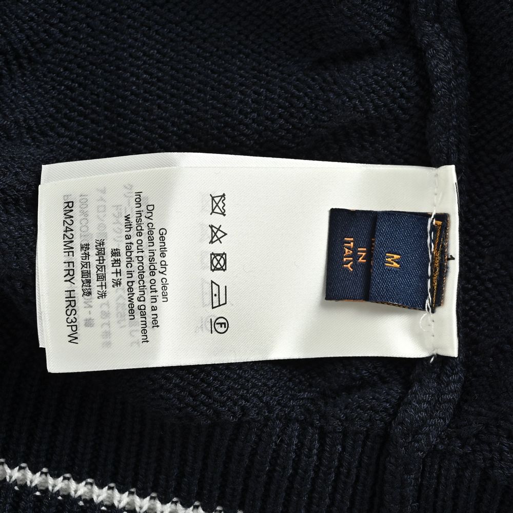 LV Sweater-477