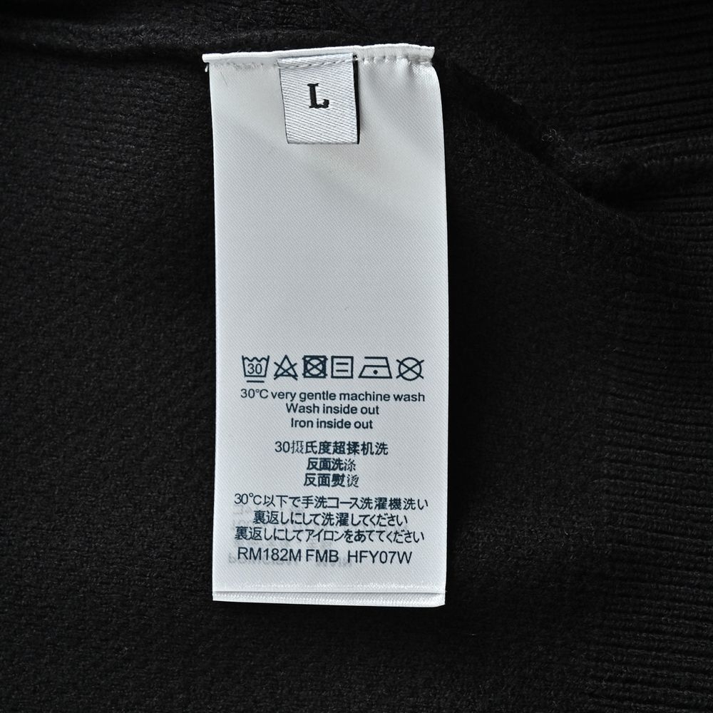 LV Sweater-467
