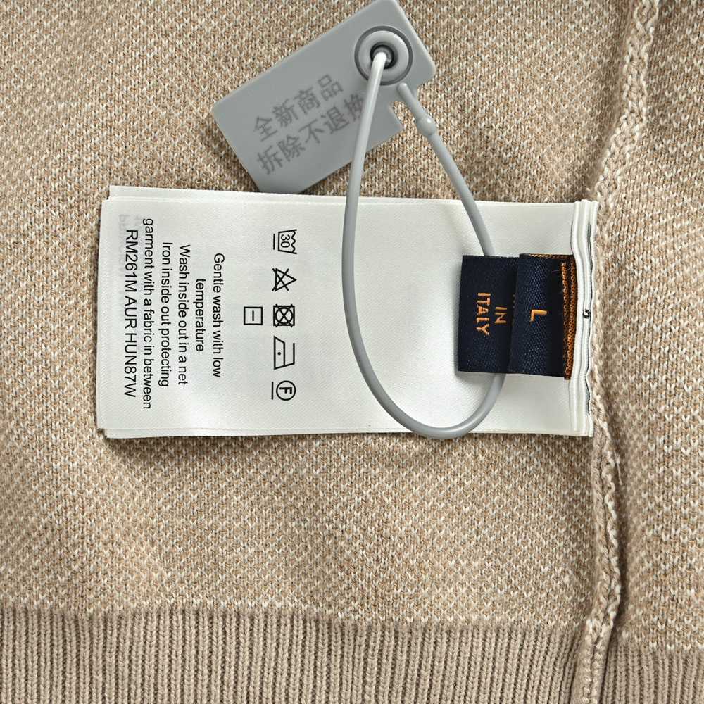 LV Sweater-485