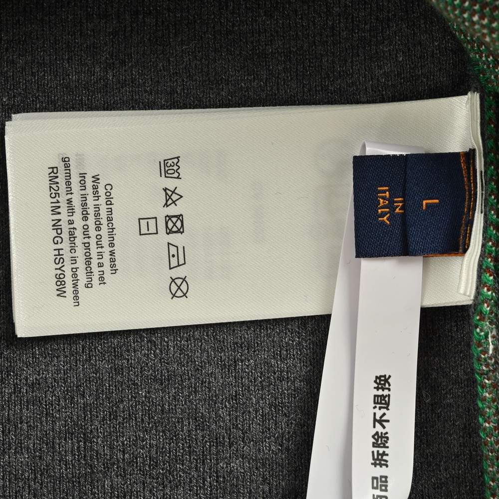LV Sweater-462