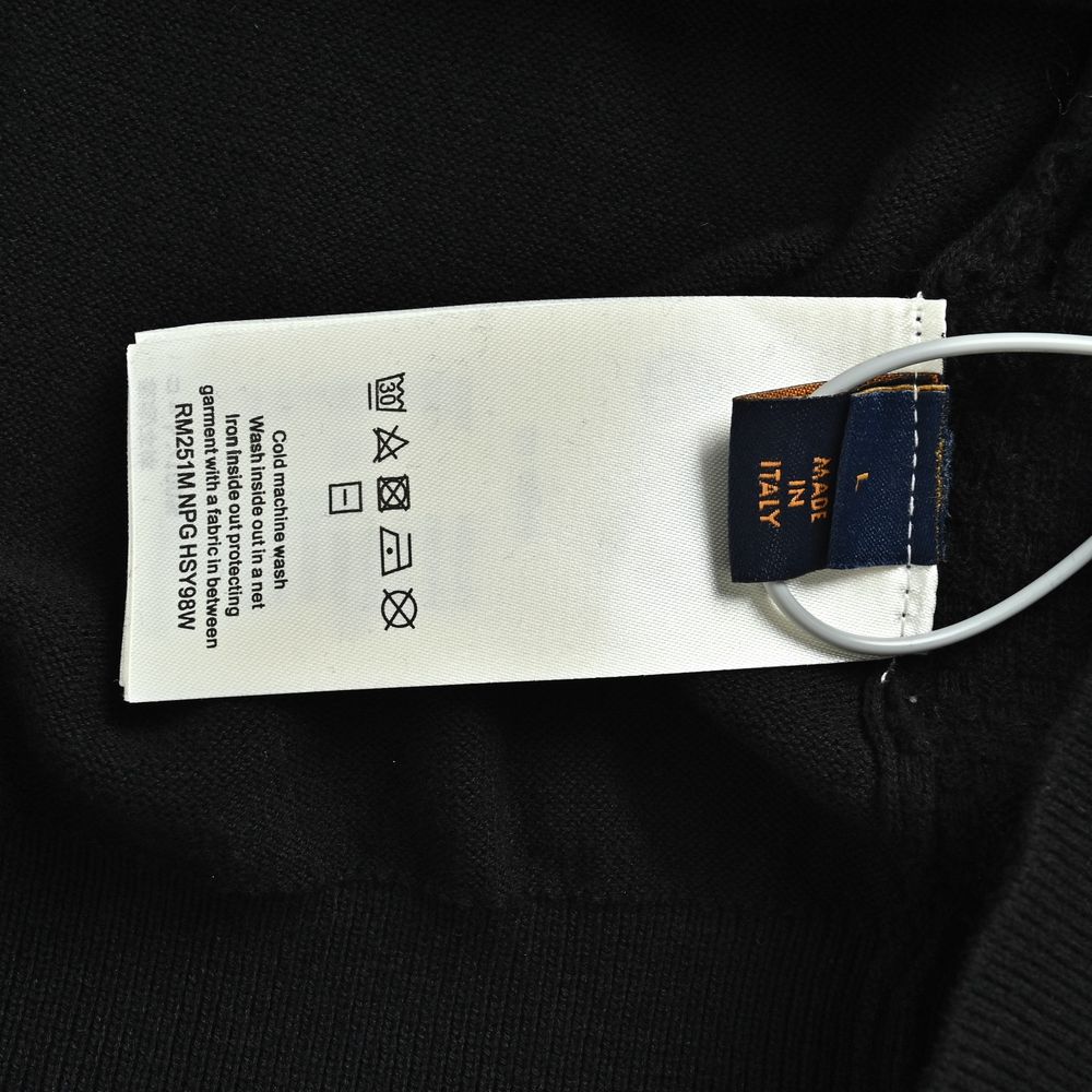 LV Sweater-473