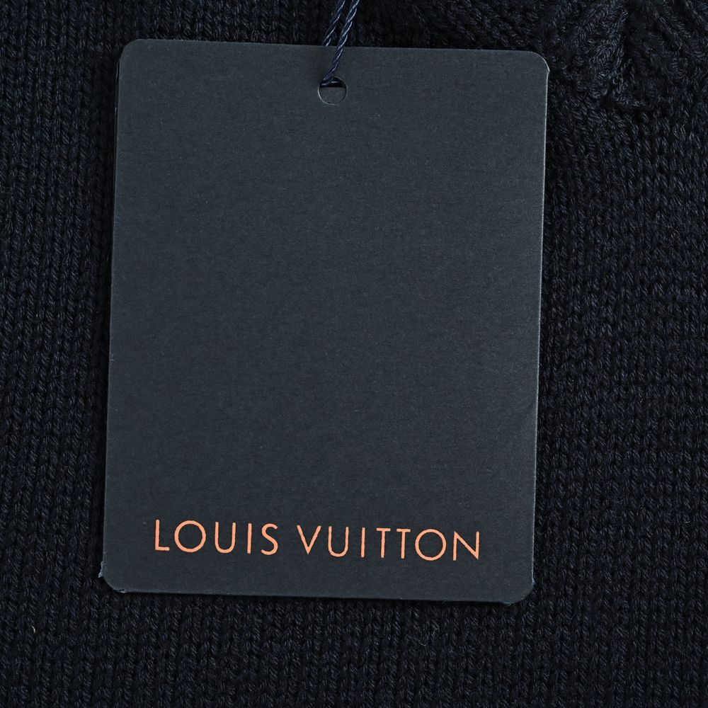 LV Sweater-477
