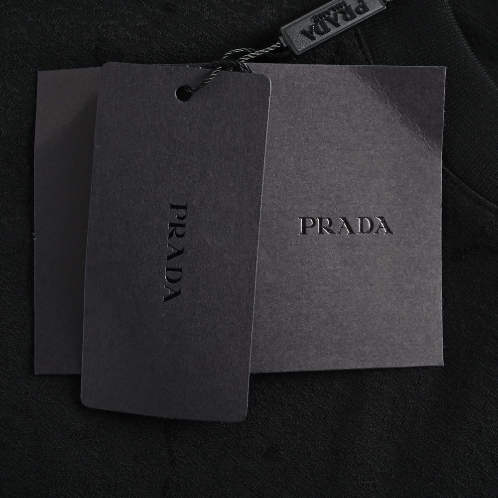 Prada T-shirts-570