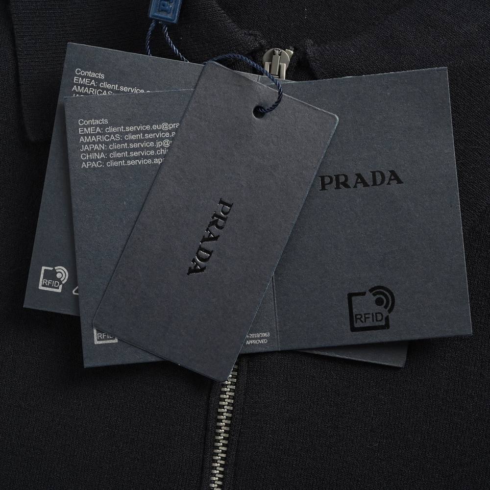 Prada Polo-063