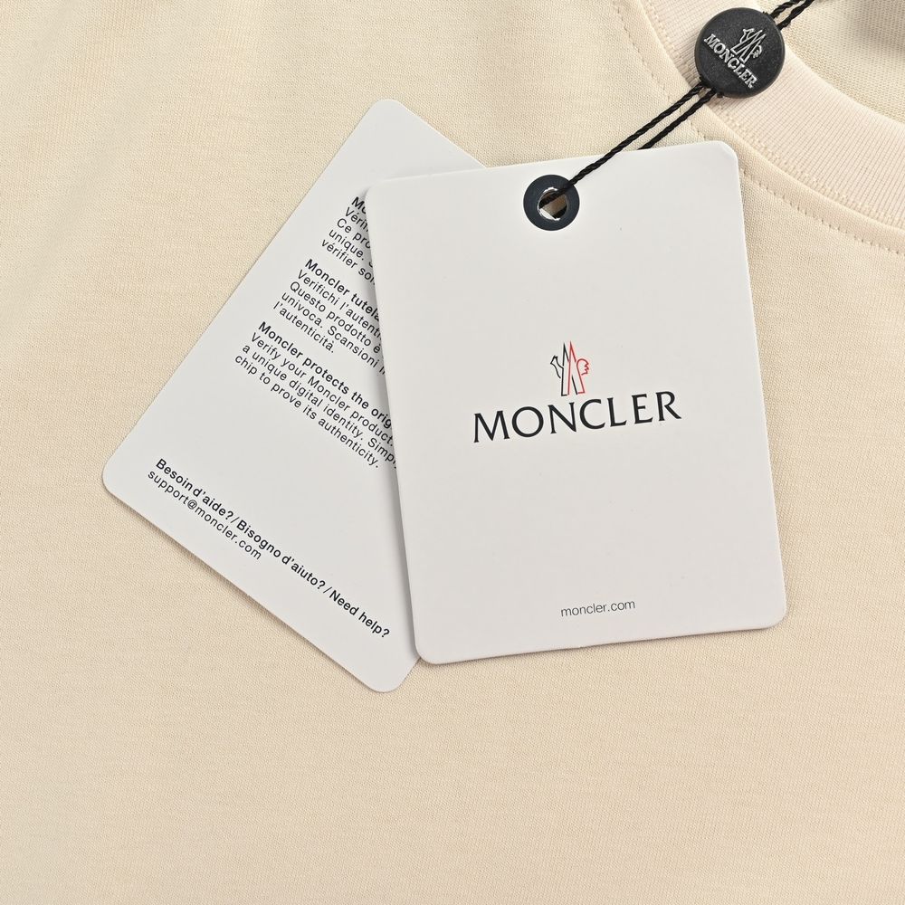 Moncler T-shirts-1053