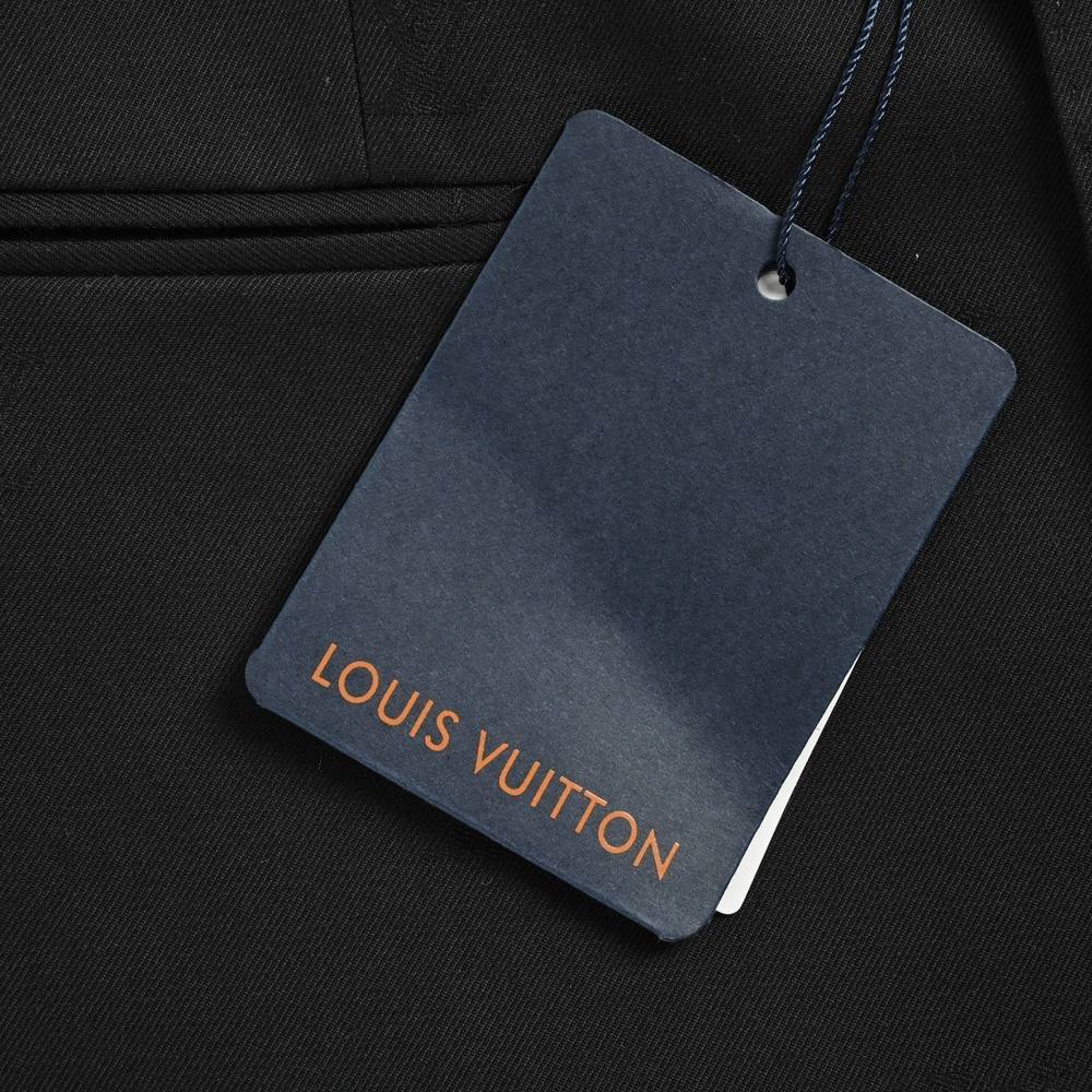 LV Jacket-322
