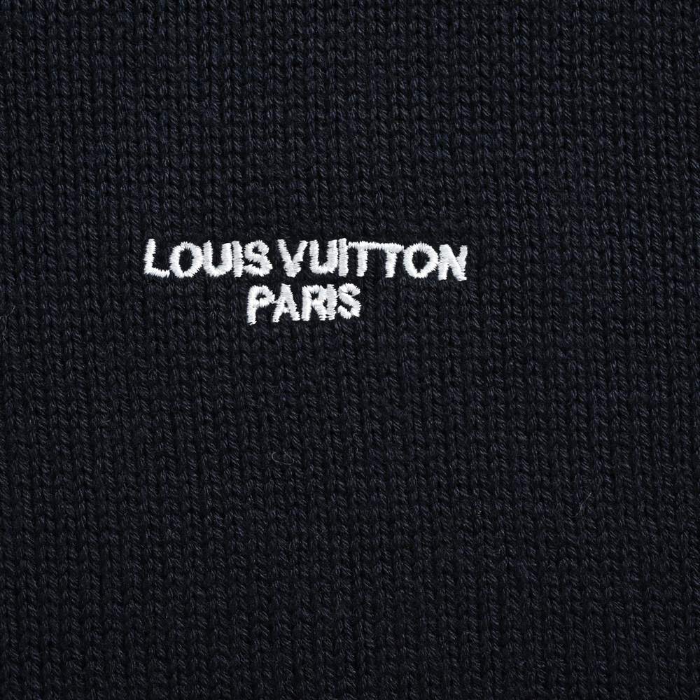 LV Sweater-477
