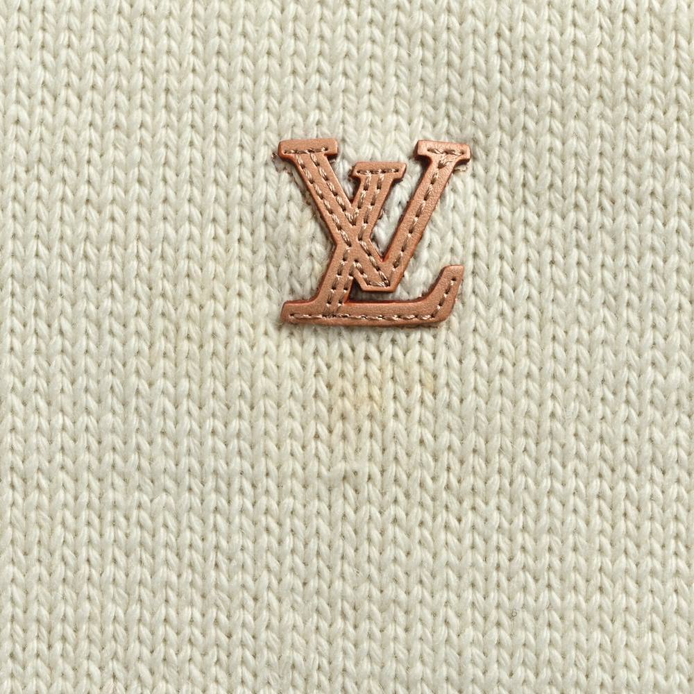 LV Sweater-490