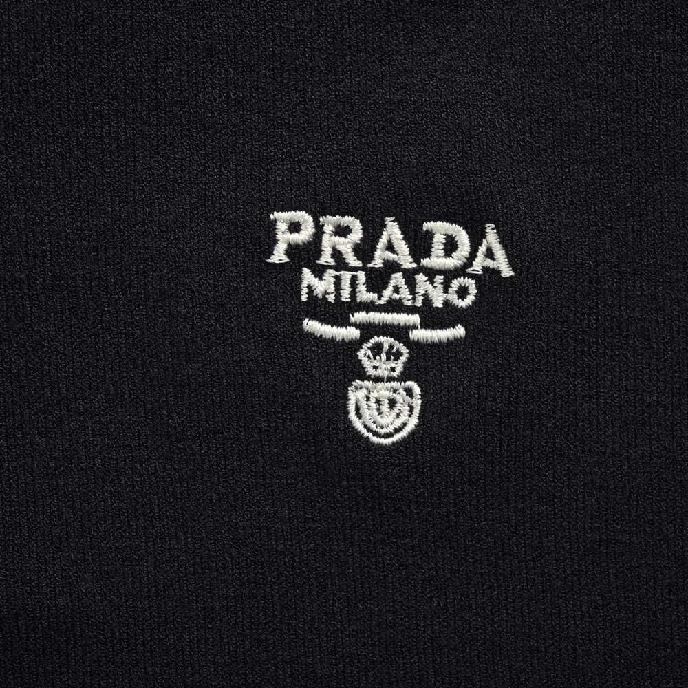 Prada Polo-063
