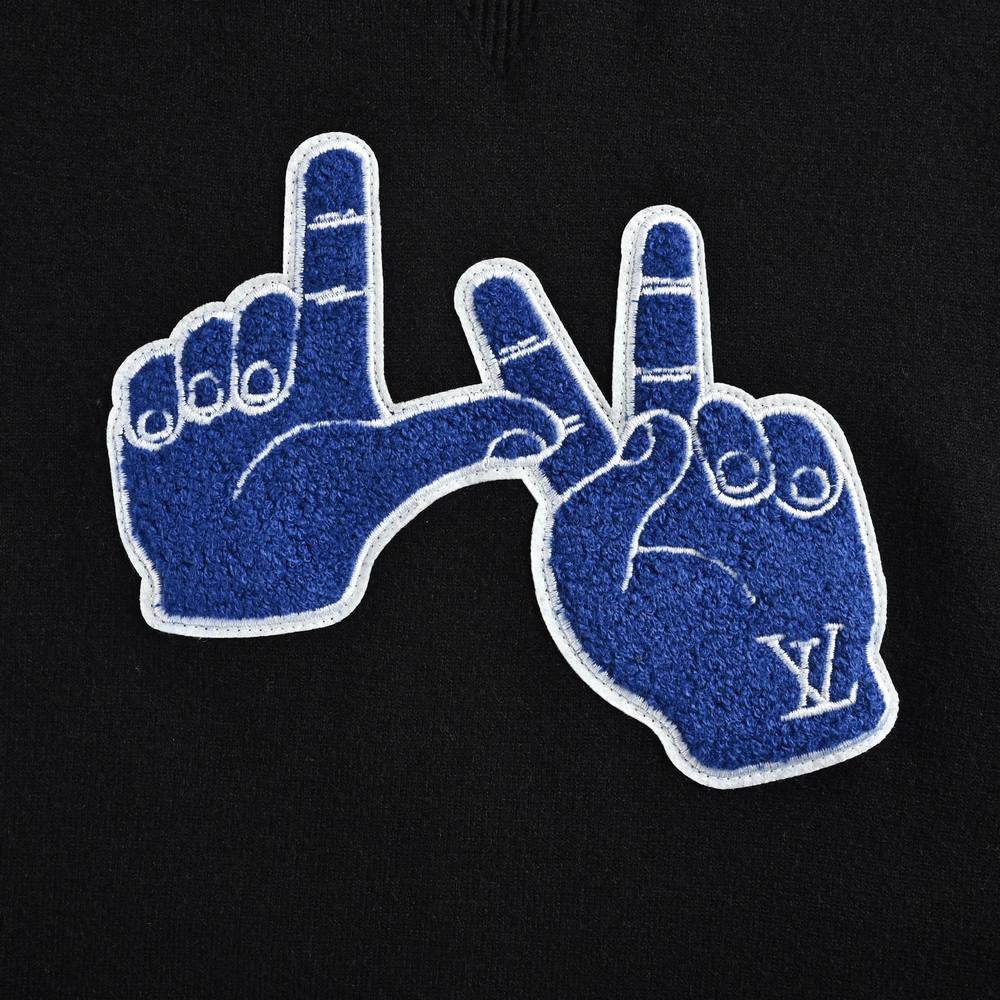 LV Sweater-480