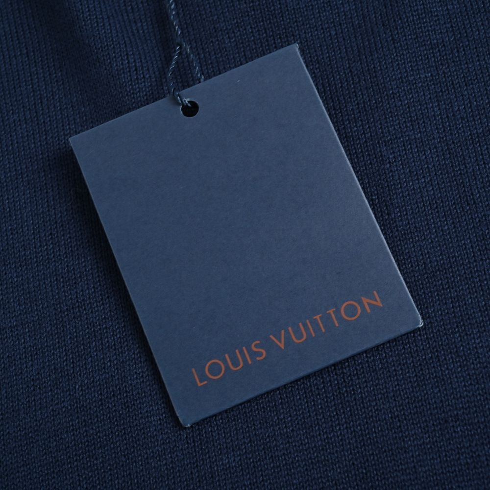 LV Sweater-459